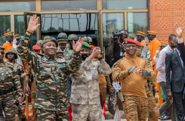 Sécurité Au Sahel: Triomphe De L'AES Après Départ Français Sécurité Au Sahel: Triomphe De L'AES Après Départ Français