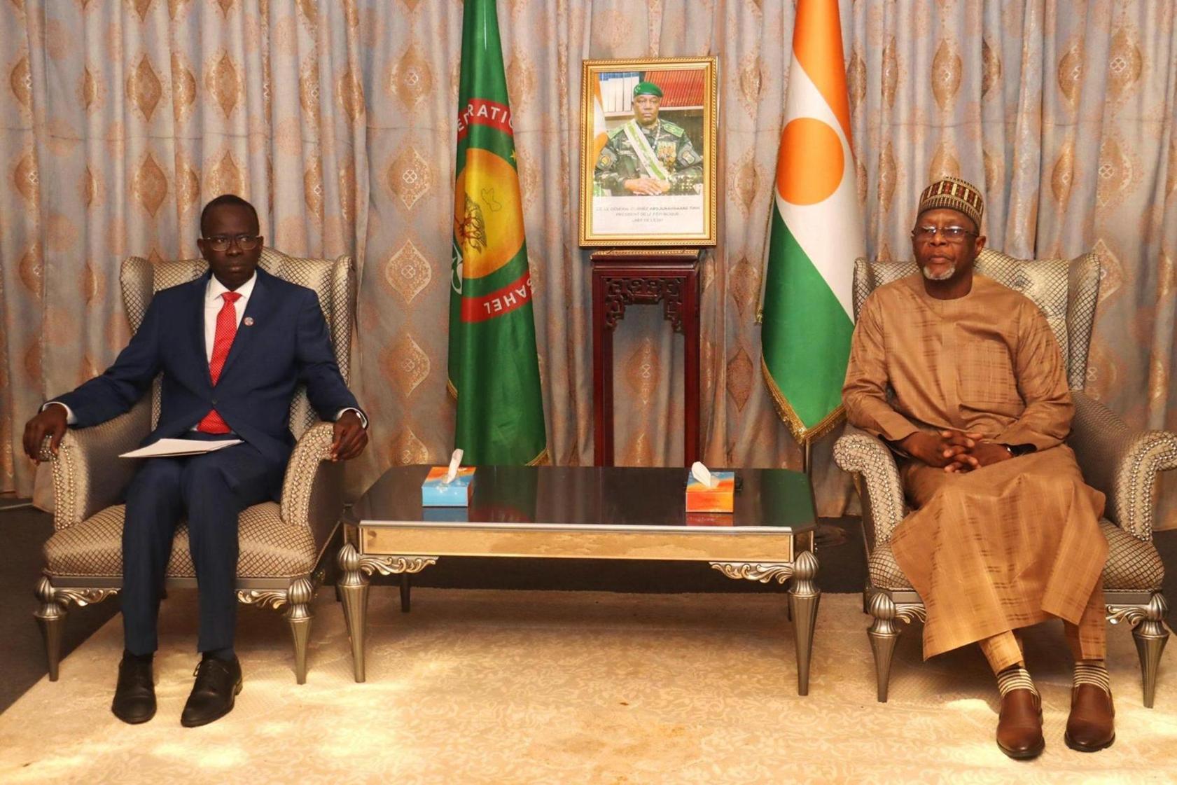 Présentation des Lettres au Ministre Sangaré Présentation des Lettres au Ministre Sangaré