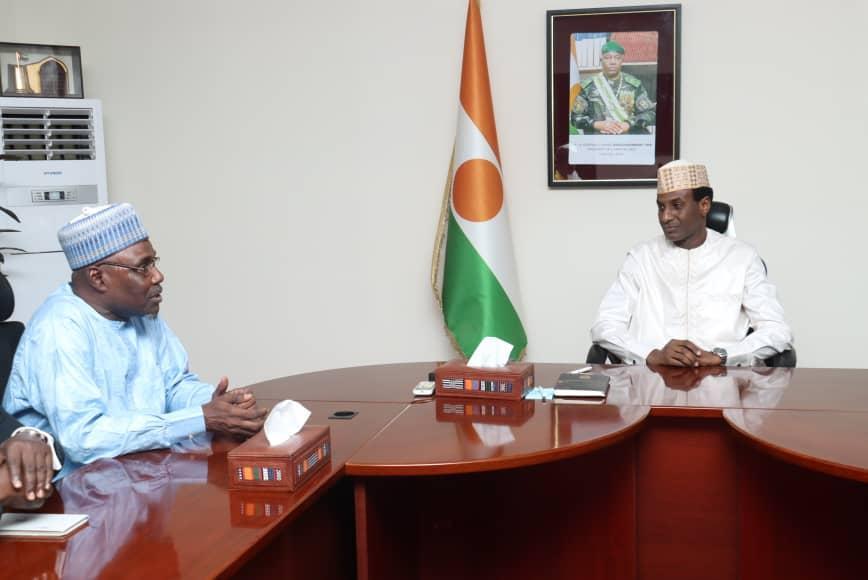 Ministre Tchadien de l'Élevage au Cabinet du Niger Ministre Tchadien de l'Élevage au Cabinet du Niger