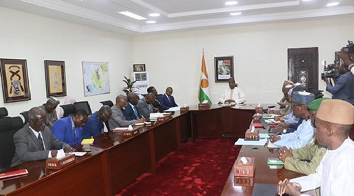 Ali Mahaman Lamine Zeine Rencontre des Institutions Financières Ali Mahaman Lamine Zeine Rencontre des Institutions Financières