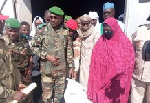 Distribution Gratuite de Vivres aux Sinistrés à N’Guigmi Distribution Gratuite de Vivres aux Sinistrés à N’Guigmi