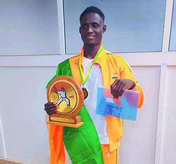 Adamou Issoufou Labo Gagne Or à l'Open Coloris Adamou Issoufou Labo Gagne Or à l'Open Coloris