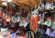 Artisanat et Économie: Concurrence des Produits Industriels Artisanat et Économie: Concurrence des Produits Industriels