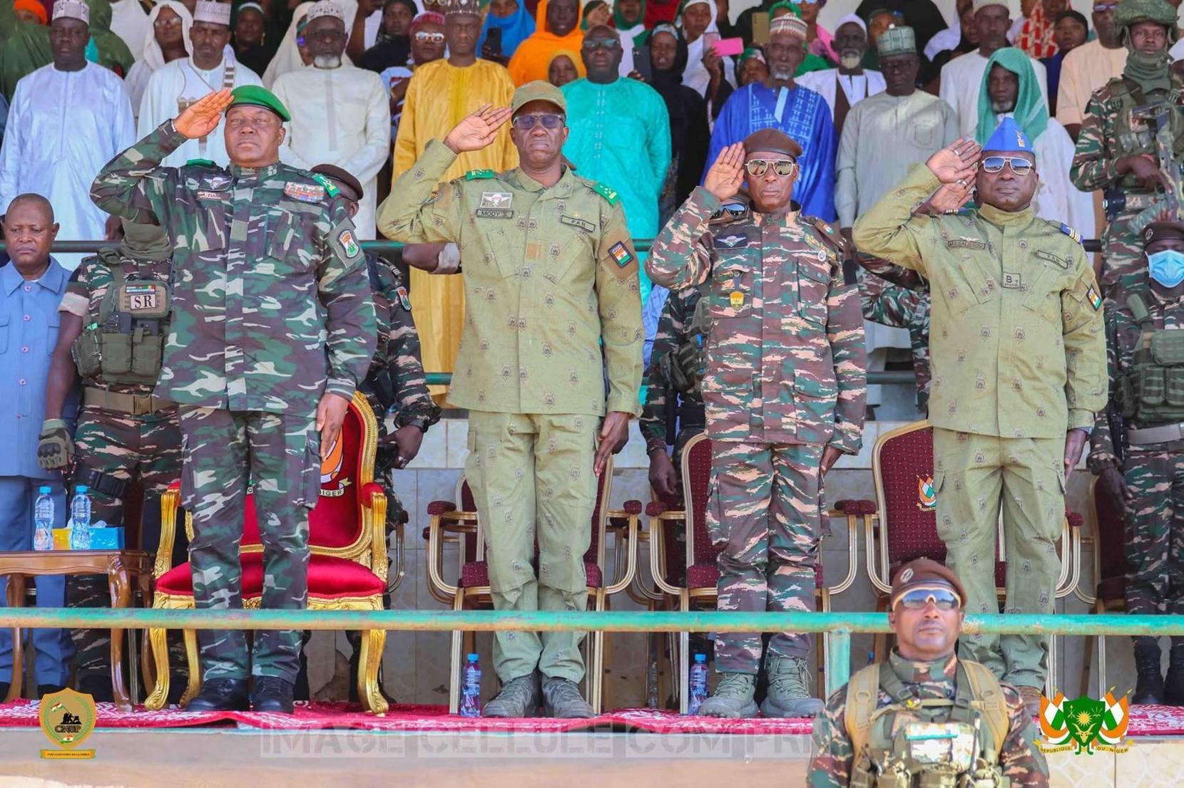 Visite du Chef de l'État à Dosso et enjeux pétrochimiques Visite du Chef de l'État à Dosso et enjeux pétrochimiques