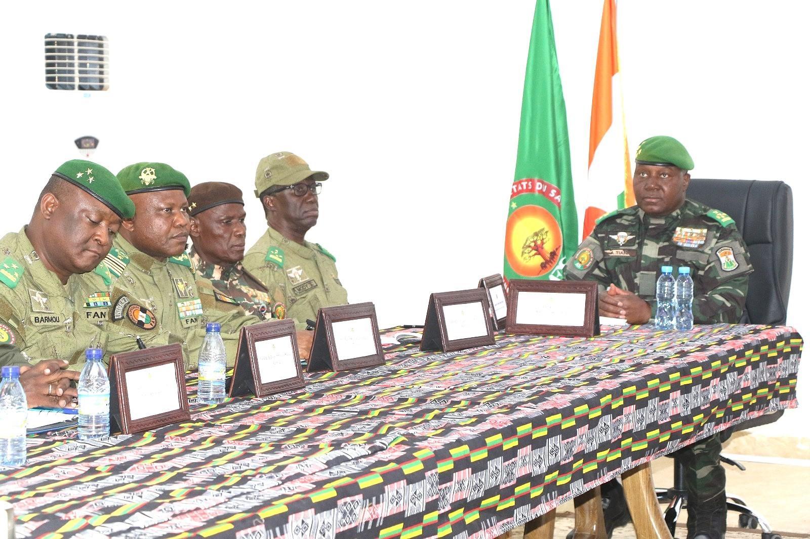 Réunion du Conseil de Sécurité à Tahoua par le Président Réunion du Conseil de Sécurité à Tahoua par le Président