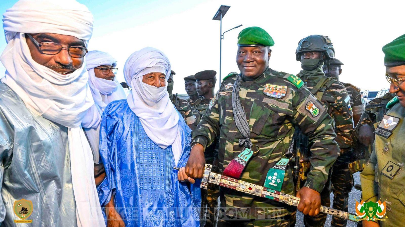 Arrivée Du Président De La République À Agadez Arrivée Du Président De La République À Agadez