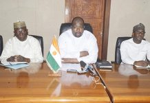 Échanges Entre le Ministre et les Femmes Transformatrices Échanges Entre le Ministre et les Femmes Transformatrices