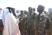 Visite du Président à Arlit en soirée Visite du Président à Arlit en soirée