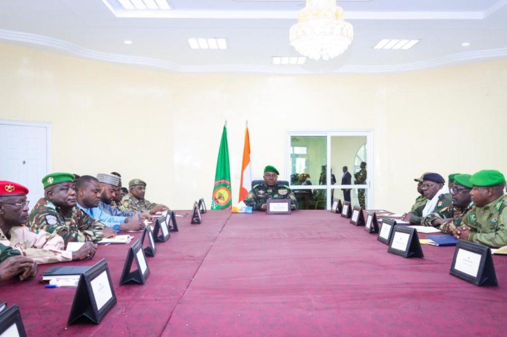Chef Suprême des Armées Évalue Sécurité à Zinder Chef Suprême des Armées Évalue Sécurité à Zinder