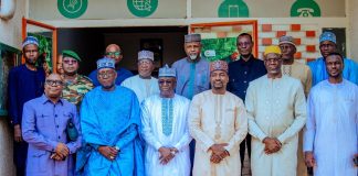 Étape Majeure Vers La Connectivité Haut Débit Étape Majeure Vers La Connectivité Haut Débit