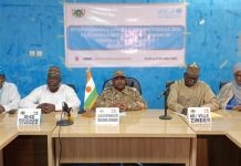 Zinder Gouverneur Préside Réunion Coopération Niger UNICEF Zinder Gouverneur Préside Réunion Coopération Niger UNICEF