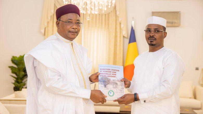 Mahamat Idriss Deby Accueille Ancien Président Du Niger Mahamat Idriss Deby Accueille Ancien Président Du Niger
