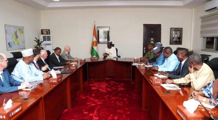 Délégation de la Société Minière de Dasa au PM Délégation de la Société Minière de Dasa au PM