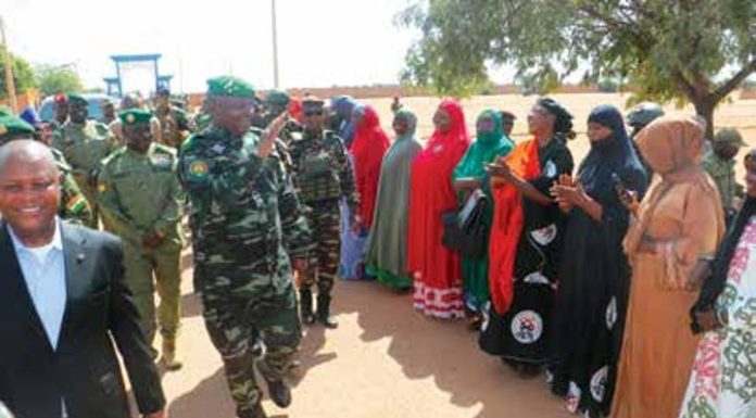 Femmes et Refondation Nationale: Espoir et Engagement Femmes et Refondation Nationale: Espoir et Engagement