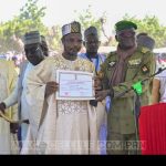 Diffa: Elhadj Moussa Ado DAYEL Honore de la Médaille Saraounia Diffa: Elhadj Moussa Ado DAYEL Honore de la Médaille Saraounia