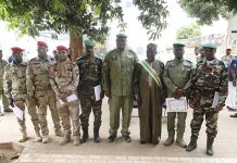 Distinction du Préfet de Bilma et de ses Collaborateurs Distinction du Préfet de Bilma et de ses Collaborateurs