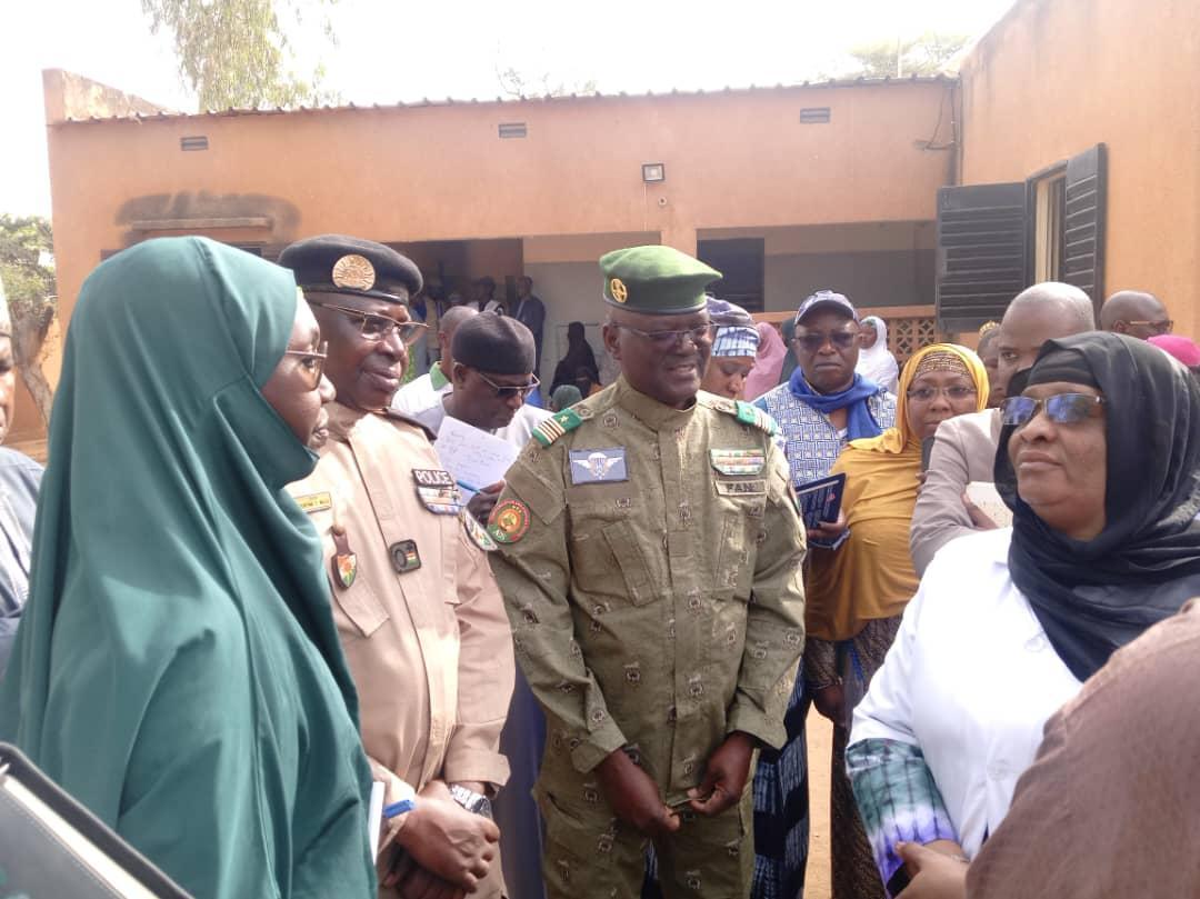 Visite du Ministre de la Santé à Niamey Commune 4 Visite du Ministre de la Santé à Niamey Commune 4