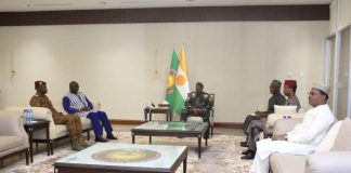 Réunion du Chef de l’État avec le président de la CNS Réunion du Chef de l'État avec le président de la CNS