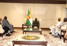 Chef de l’État Reçoit Ministre Burkinabé de la Justice Chef de l'État Reçoit Ministre Burkinabé de la Justice