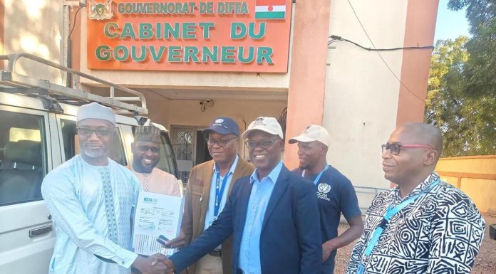 OCHA Remet Un Véhicule Au Gouvernorat De Diffa OCHA Remet Un Véhicule Au Gouvernorat De Diffa