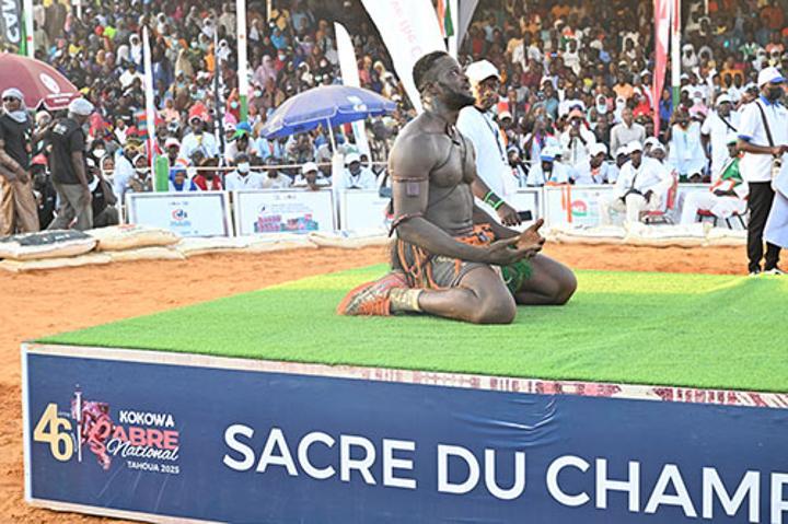 Noura Hassan Gagne Son Premier Sabre à Tahoua Noura Hassan Gagne Son Premier Sabre à Tahoua