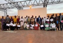 Agadez: 500 Jeunes Reçoivent Attestations de Formation Agadez: 500 Jeunes Reçoivent Attestations de Formation