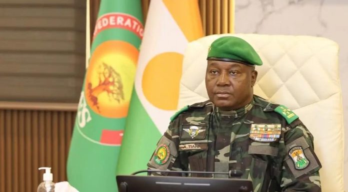 Réaménagement Technique: Hamadou Tinni Ministre Pétrole Réaménagement Technique: Hamadou Tinni Ministre Pétrole