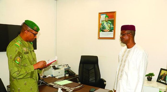 Visite du Ministre des Mines à SOPAMIN et MAZOUMAWA Visite du Ministre des Mines à SOPAMIN et MAZOUMAWA