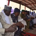 Agadez : La délégation du ministre en charge de l’Agriculture prend part à une séance de lecture du Saint Coran à Tchimoumounene Agadez : La délégation du ministre en charge de l’Agriculture prend part à une séance de lecture du Saint Coran à Tchimoumounene