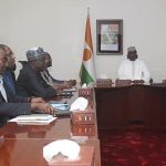 Au cabinet du Premier ministre : M. Lamine Zeine Ali Mahaman reçoit le Représentant Résident de la Banque mondiale et l’ambassadeur de Chine au Niger Au cabinet du Premier ministre : M. Lamine Zeine Ali Mahaman reçoit le Représentant Résident de la Banque mondiale et l’ambassadeur de Chine au Niger