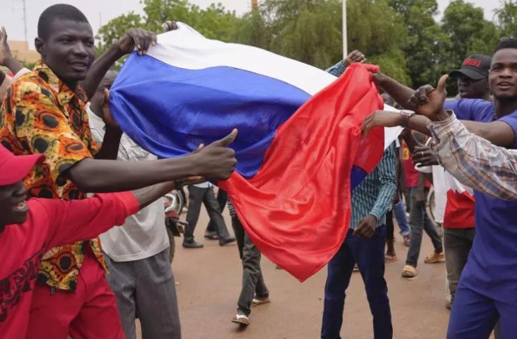 Présence sécuritaire russe après l’attaque à Niamey Présence sécuritaire russe après l'attaque à Niamey