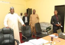 Visite du ministre Alio Daouda dans les services judiciaires Visite du ministre Alio Daouda dans les services judiciaires