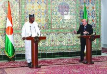 Conférence de Presse des Chefs d’État à Alger Conférence de Presse des Chefs d'État à Alger