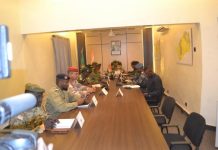 Agadez: Gouverneur Préside Réunion Conseil Sécurité Agadez: Gouverneur Préside Réunion Conseil Sécurité