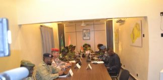 Agadez: Gouverneur Préside Réunion Conseil Sécurité Agadez: Gouverneur Préside Réunion Conseil Sécurité