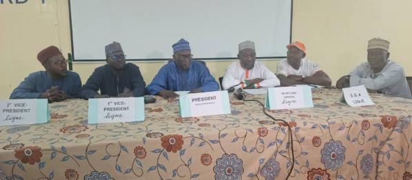 Solidarité de Dosso avec les mesures de la FENIFOOT Solidarité de Dosso avec les mesures de la FENIFOOT