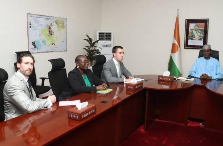 Rencontre entre le Premier Ministre et un responsable américain Rencontre entre le Premier Ministre et un responsable américain