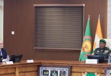 Visite du Premier Ministre algérien au Président du Niger Visite du Premier Ministre algérien au Président du Niger