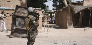 La Junte Veut Encadrer des Groupes d’Autodéfense La Junte Veut Encadrer des Groupes d'Autodéfense