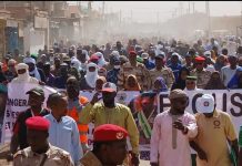 Protestations à Arlit Contre Résolution Européenne Protestations à Arlit Contre Résolution Européenne