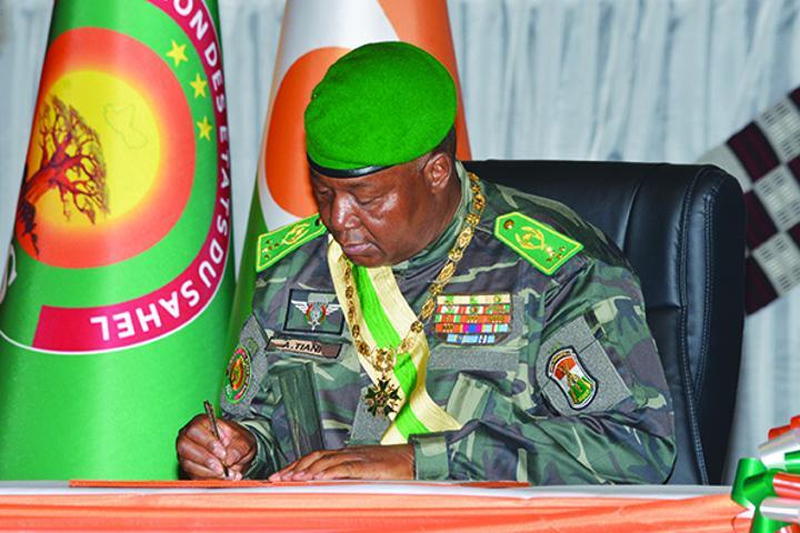 Décès de Lamine Zeroual Message de condoléances à Tebboune Décès de Lamine Zeroual Message de condoléances à Tebboune