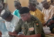 Gouverneur de Maradi Appelle à la Vigilance lors de la Lecture Gouverneur de Maradi Appelle à la Vigilance lors de la Lecture