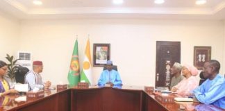 Entretien du Premier ministre avec l’ambassadeur du Burkina Faso Entretien du Premier ministre avec l'ambassadeur du Burkina Faso