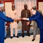 Niamey : Le Ministre des affaires étrangères reçoit les copies figurées des lettres de créance du nouvel ambassadeur turc au Niger Niamey : Le Ministre des affaires étrangères reçoit les copies figurées des lettres de créance du nouvel ambassadeur turc au Niger