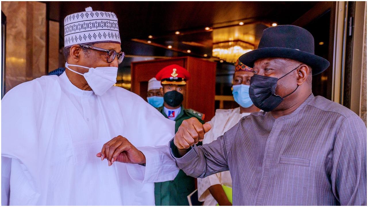 Buhari, Jonathan meet behind closed doors in Aso Villa Buhari, Jonathan meet behind closed doors in Aso Villa