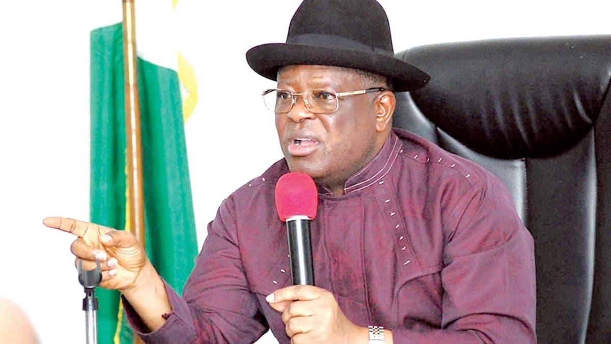 IPOB’s sit-at-home order: Get cutlasses, defend yourselves or forfeit your shops – Umahi tells traders IPOB’s sit-at-home order: Get cutlasses, defend yourselves or forfeit your shops – Umahi tells traders