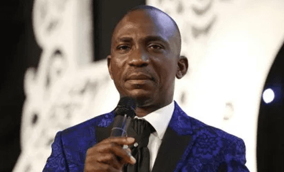 Suspected kidnappers disguise as Bishop, Naval officer storm Dunamis church to defraud Pastor Enenche Suspected kidnappers disguise as Bishop, Naval officer storm Dunamis church to defraud Pastor Enenche