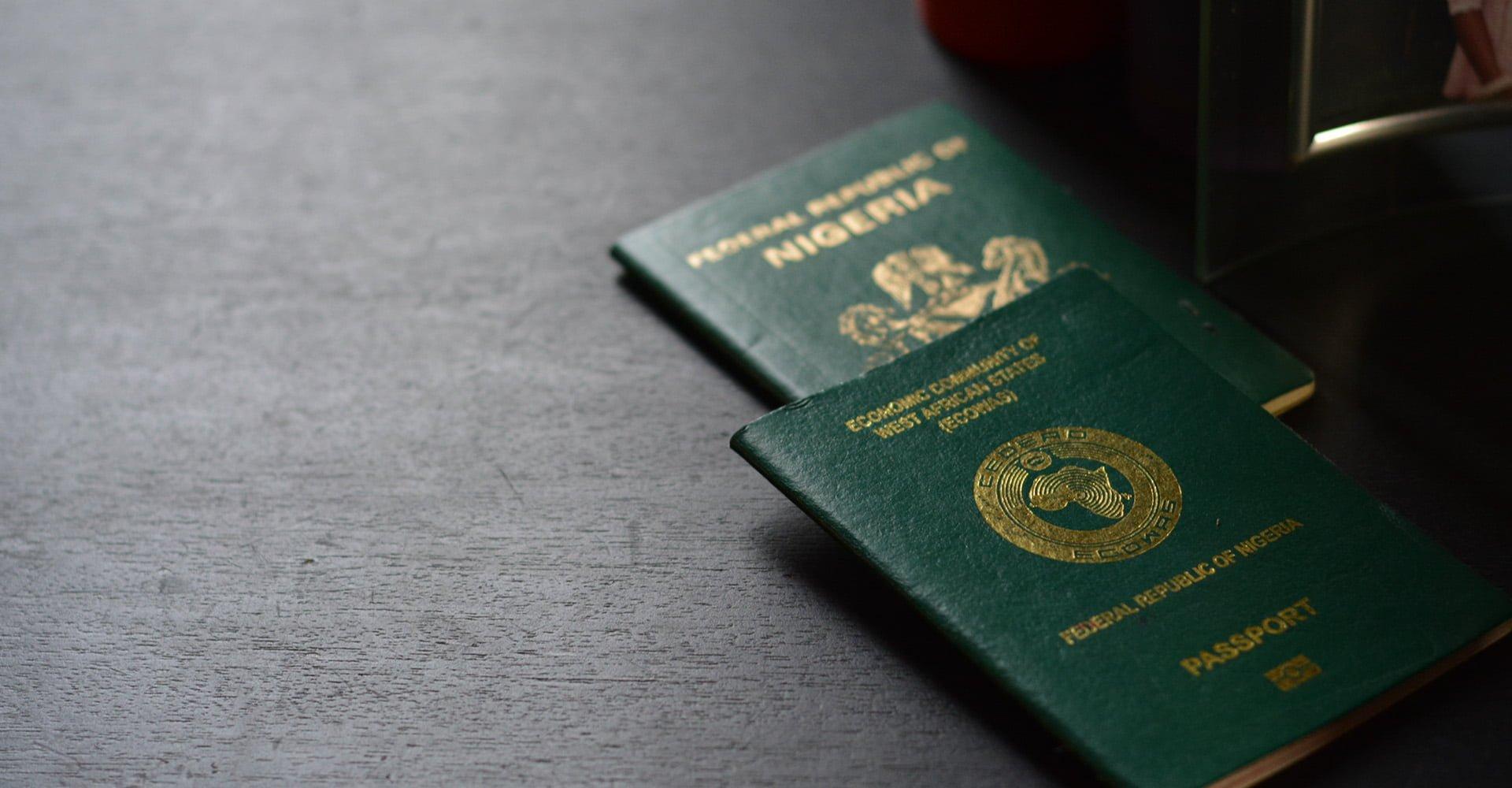 Nigerian govt suspends passports of over 2,000 travellers