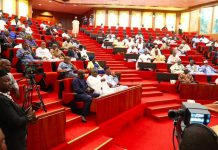 Senate fumes as SEC guzzles N8 billion annually on ‘Top heavy salaries’ Senate fumes as SEC guzzles N8 billion annually on ‘Top heavy salaries’