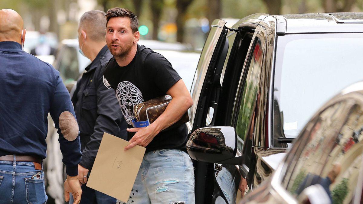 Messi returns to Barcelona